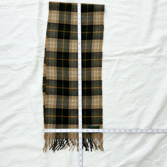 The Scotch House Lambswool Plaid Scarf Made in Scotland - Picture 4 of 6